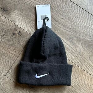 Nike Black Peak Beanie Hat NWT